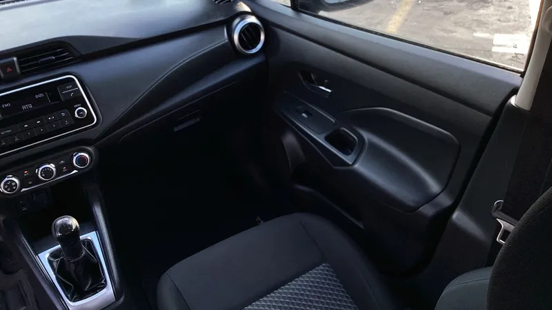 Nissan Versa 2021