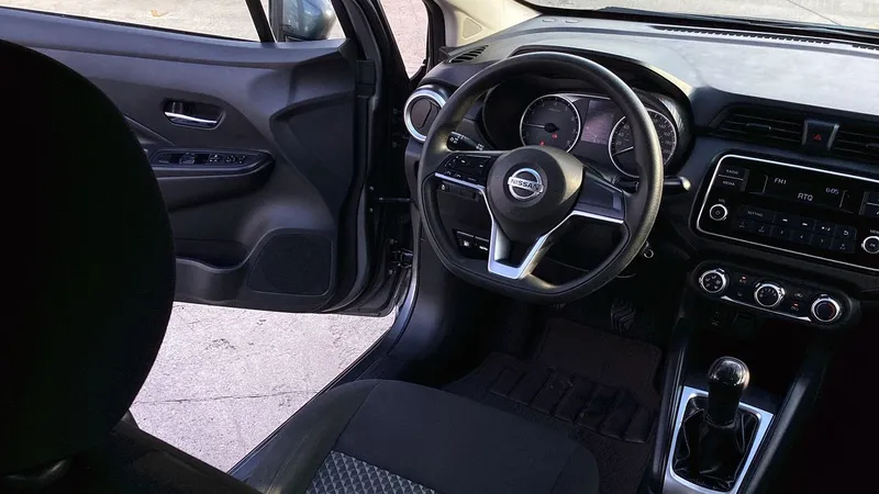 Nissan Versa 2021