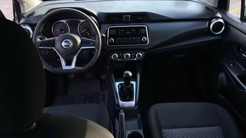 Nissan Versa 2021