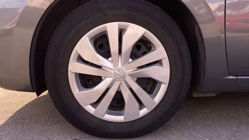 Nissan Versa 2021