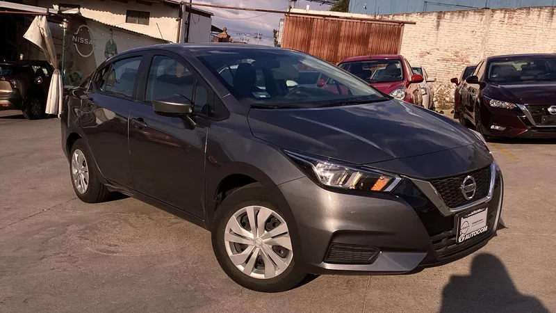 Nissan Versa 2021