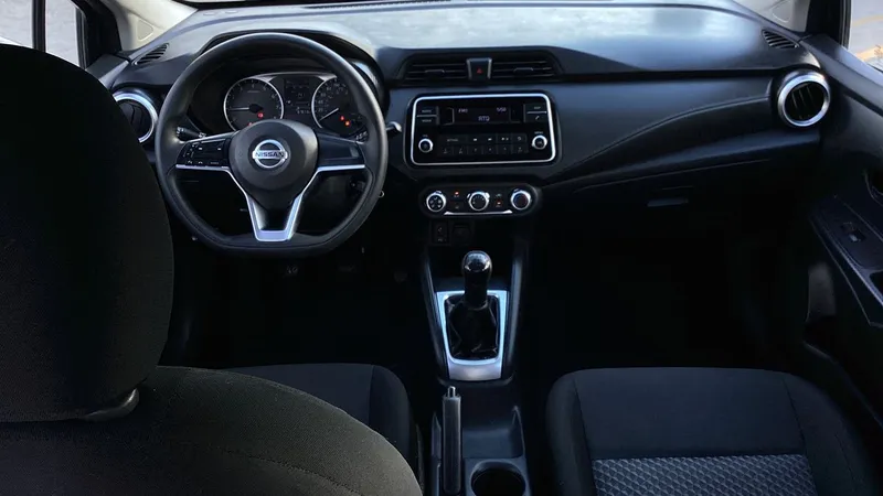 Nissan Versa 2021