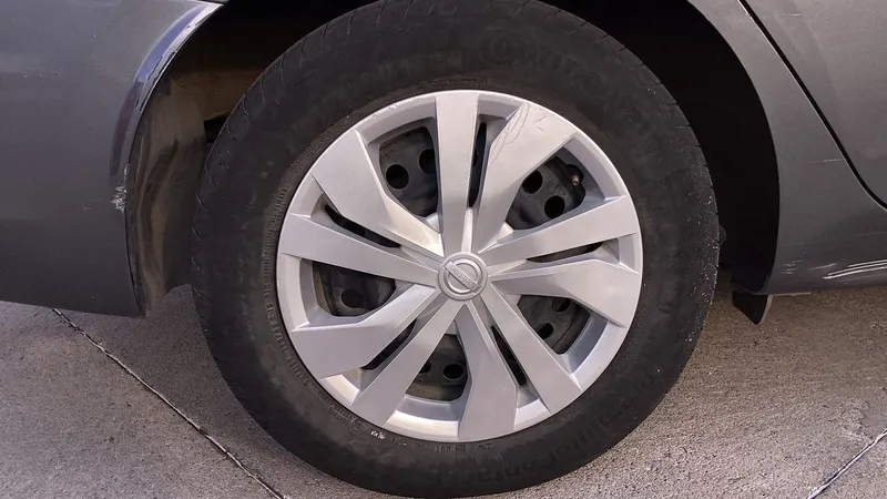 Nissan Versa 2021