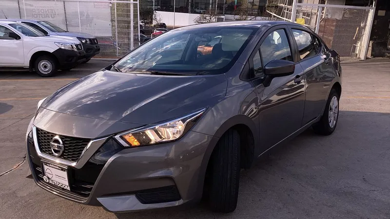Nissan Versa 2021