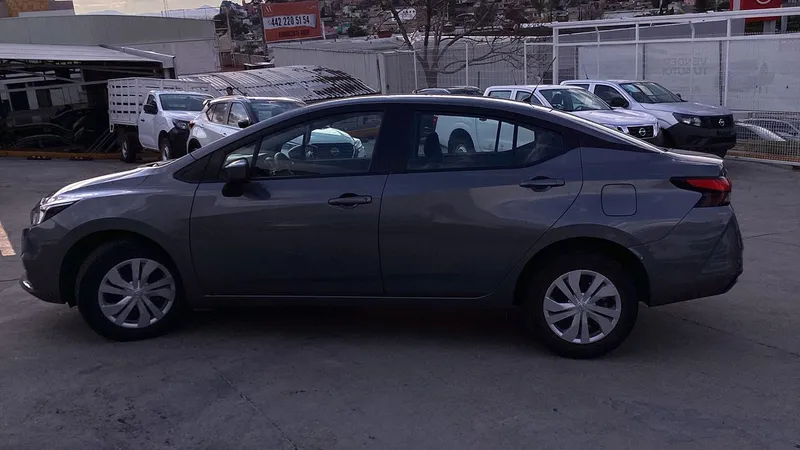 Nissan Versa 2021