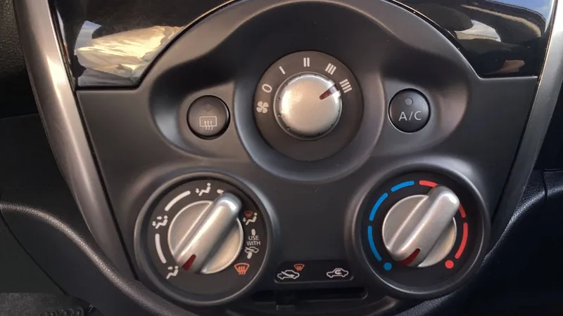 Nissan March 2018