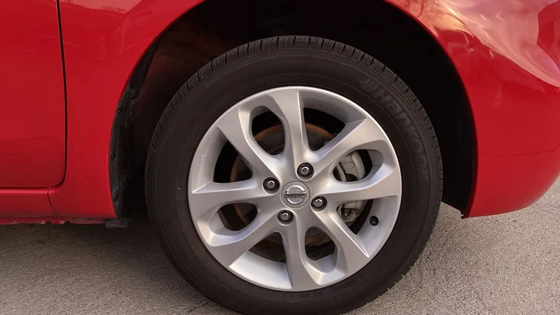 Nissan March 2018