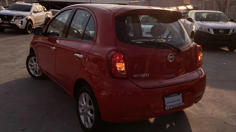 Nissan March 2018