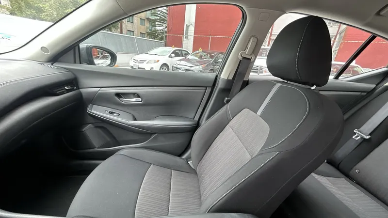 Nissan Sentra 2023