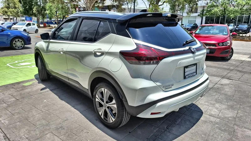 Nissan Kicks 2025