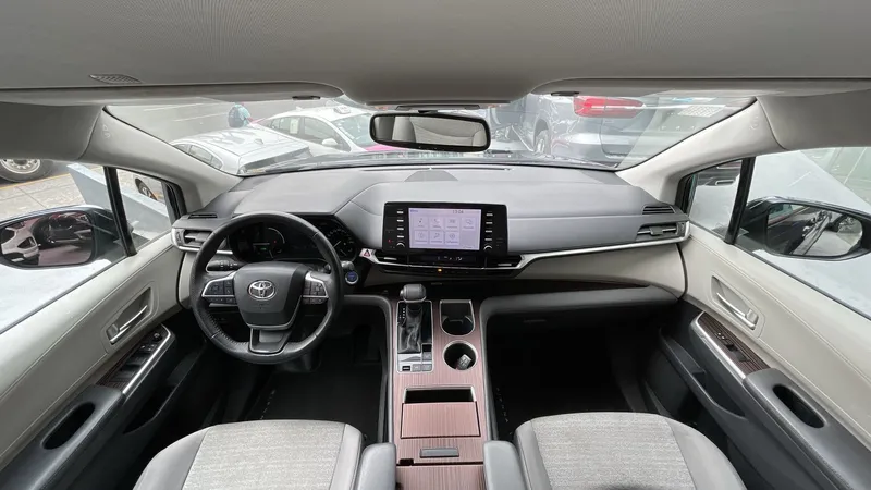 Toyota Sienna 2021