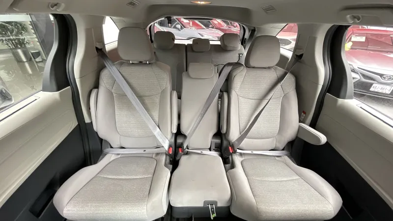 Toyota Sienna 2021