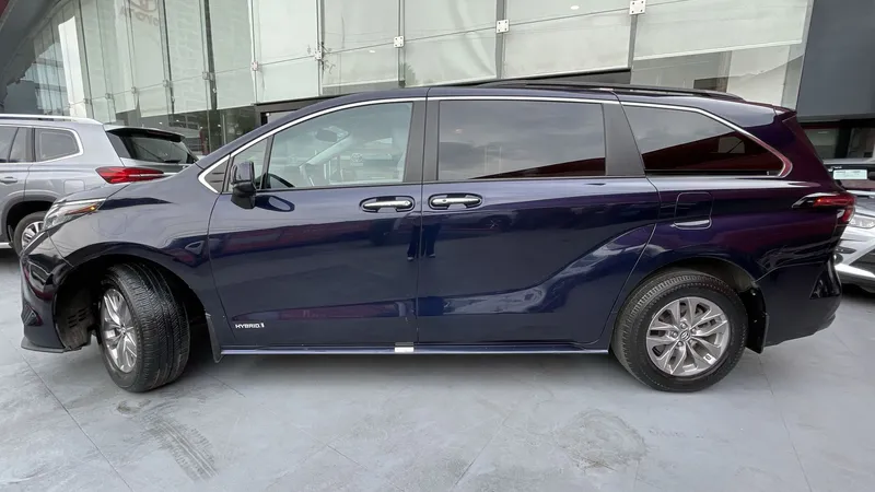 Toyota Sienna 2021