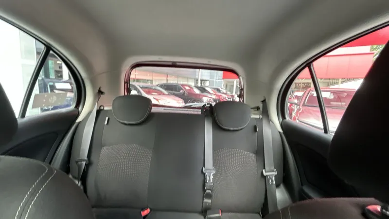 Nissan March 2021