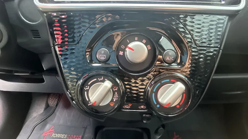 Nissan March 2021