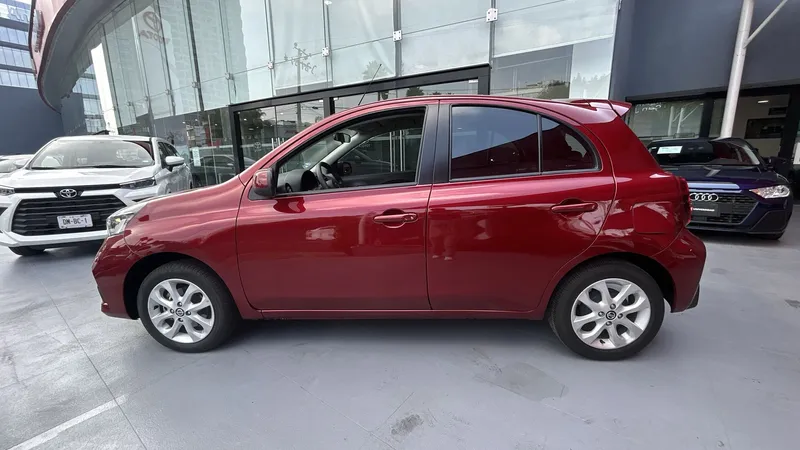 Nissan March 2021