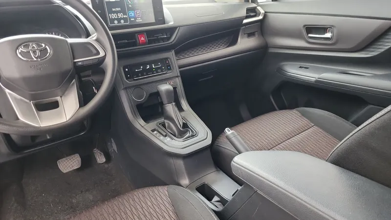Toyota Avanza 2023