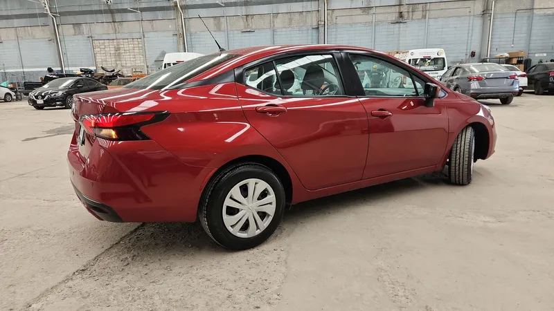 Nissan Versa 2021