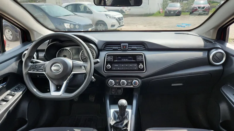 Nissan Versa 2021