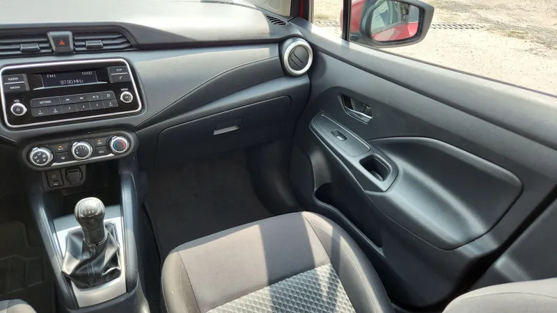Nissan Versa 2021