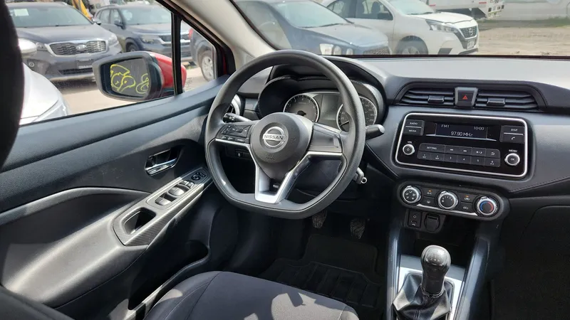 Nissan Versa 2021