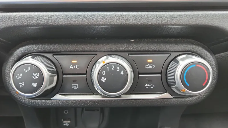 Nissan Versa 2021