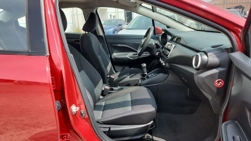 Nissan Versa 2021