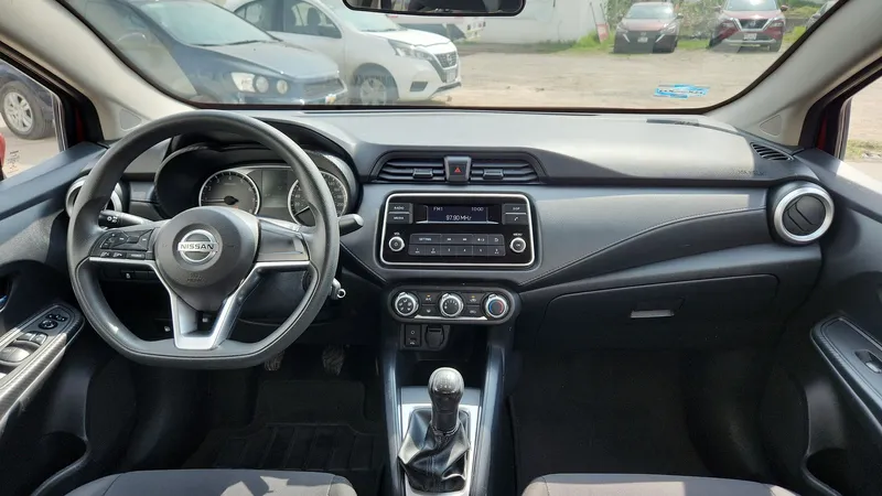 Nissan Versa 2021