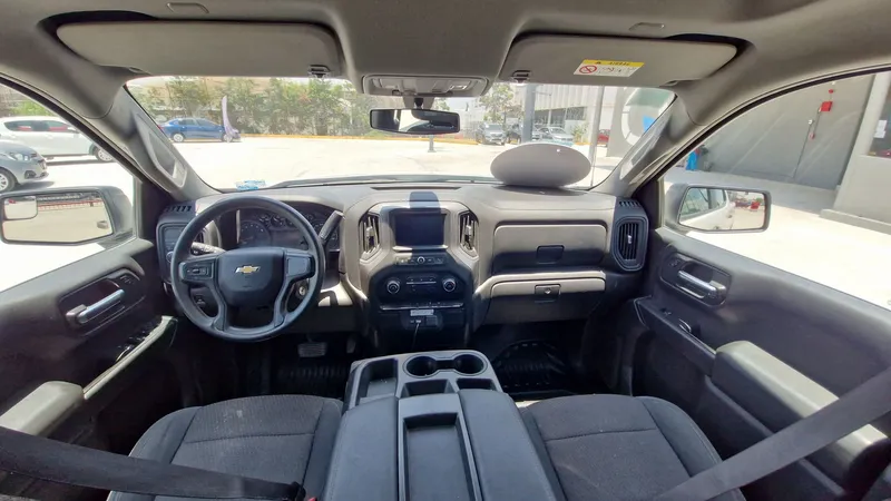 Chevrolet Silverado Doble Cabina 4x2 2021