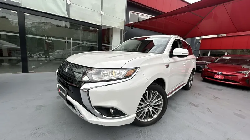 Mitsubishi Outlander 2020