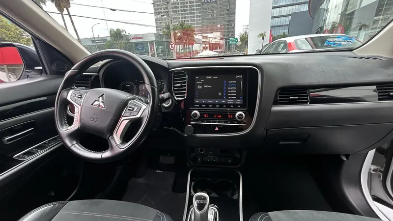 Mitsubishi Outlander 2020
