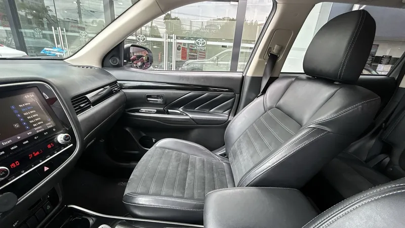 Mitsubishi Outlander 2020