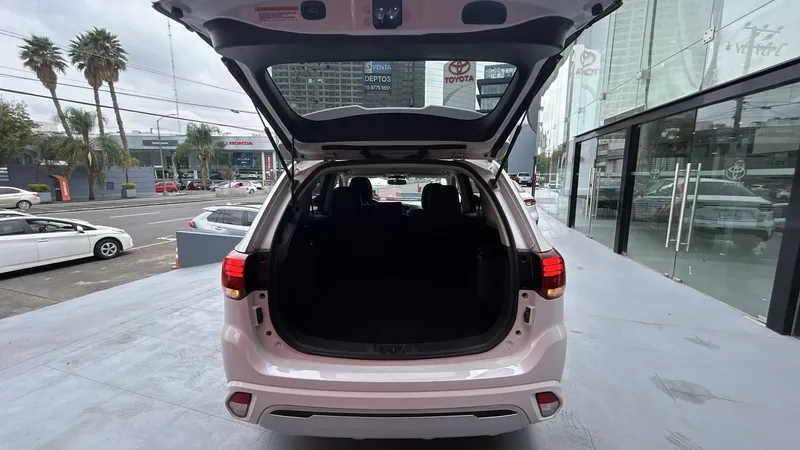 Mitsubishi Outlander 2020