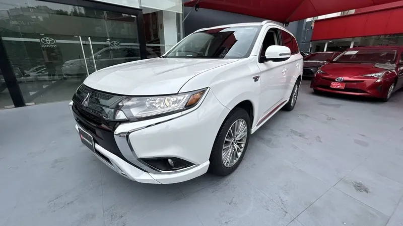 Mitsubishi Outlander 2020