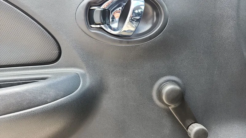 Nissan March 2021