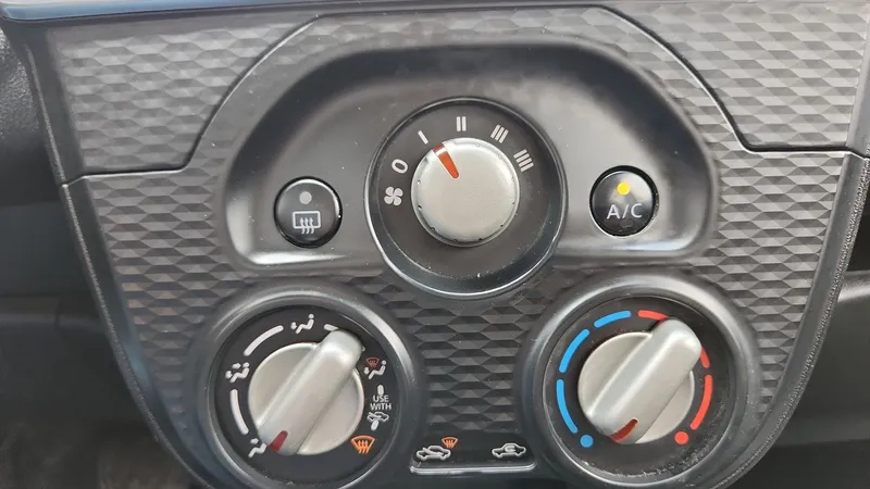 Nissan March 2021