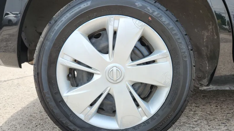 Nissan March 2021