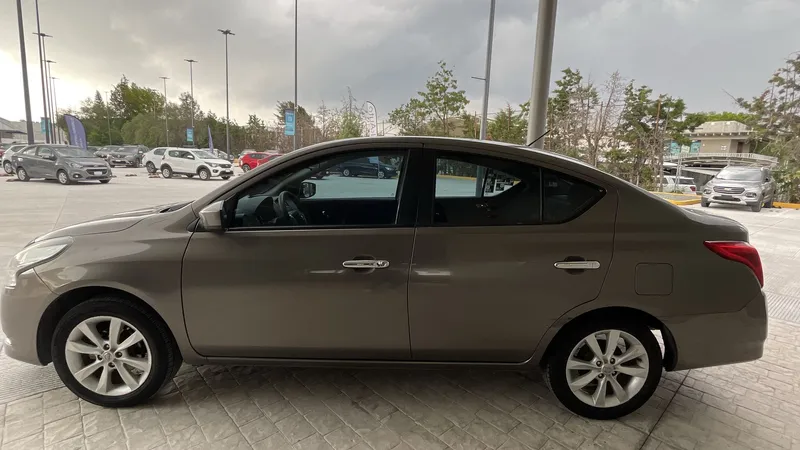 Nissan Versa 2017