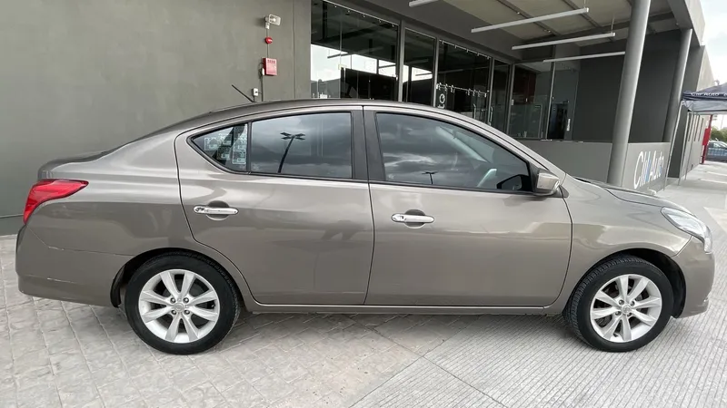 Nissan Versa 2017