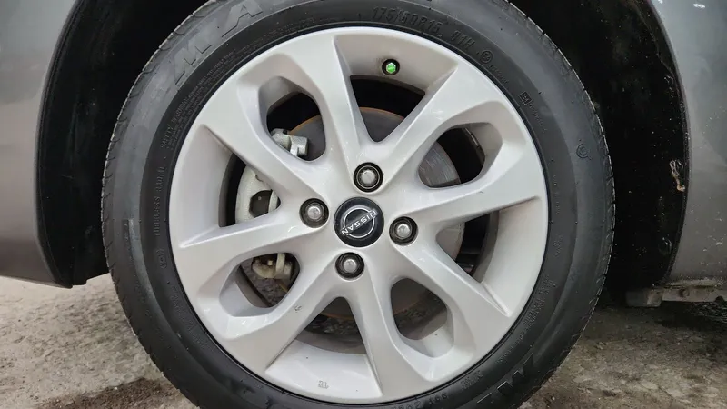 Nissan March 2022