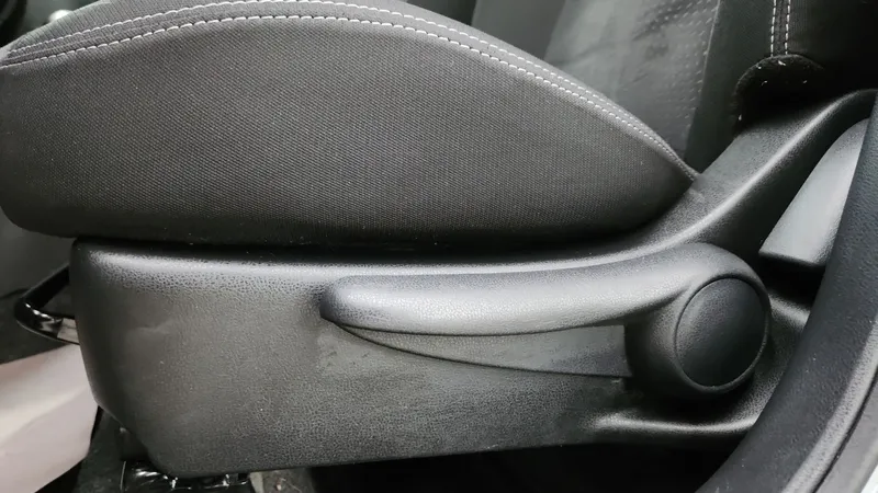 Nissan March 2022