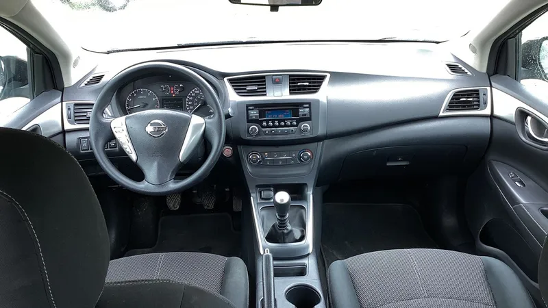 Nissan Sentra 2018