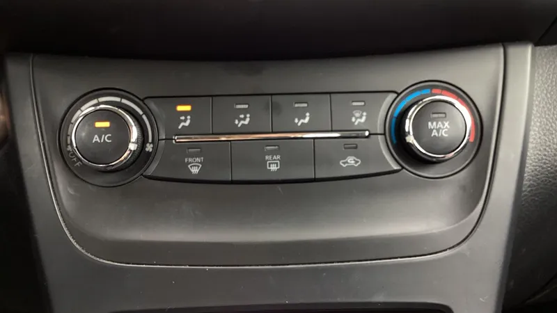 Nissan Sentra 2018