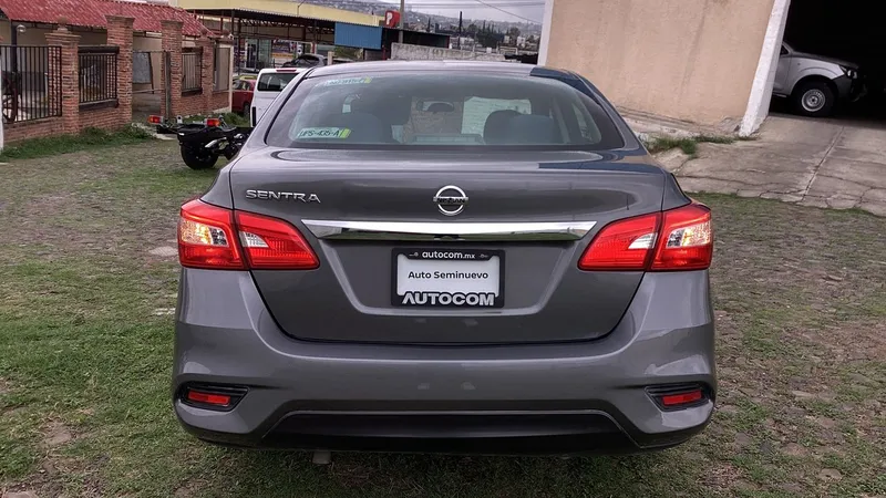 Nissan Sentra 2018