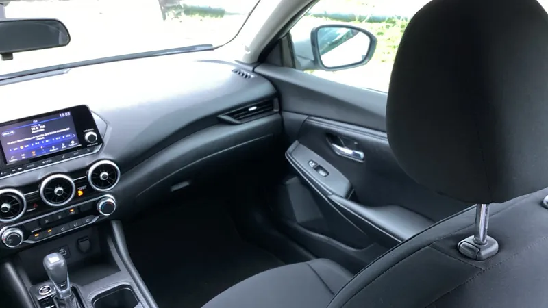 Nissan Sentra 2023