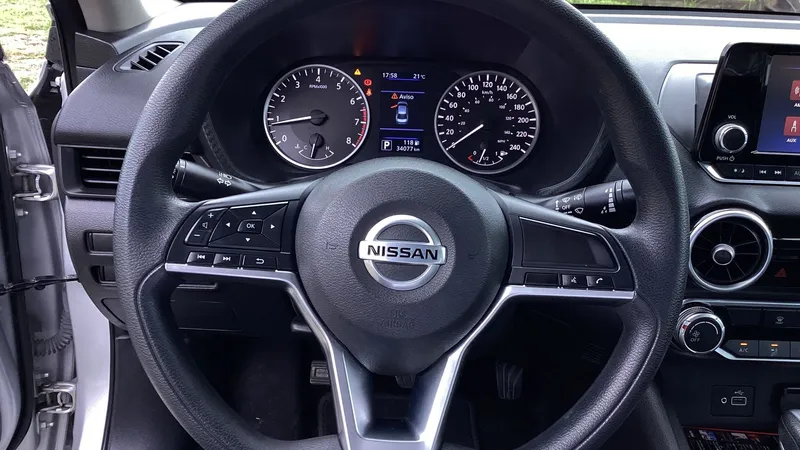 Nissan Sentra 2023