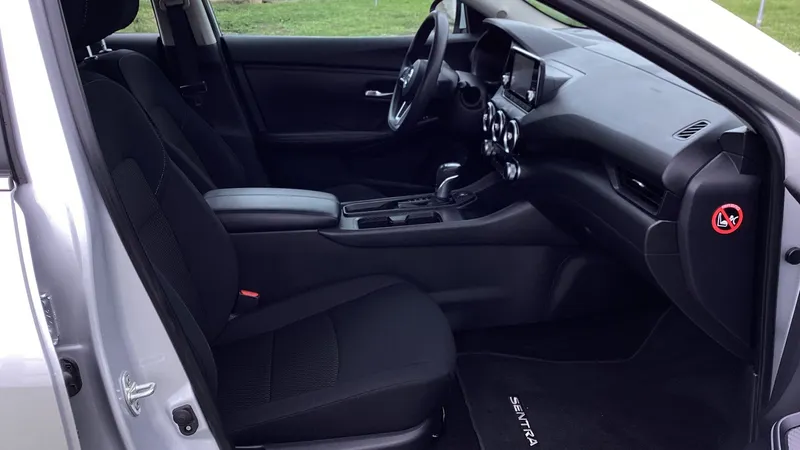 Nissan Sentra 2023