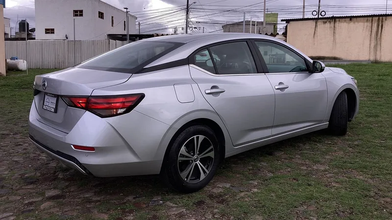 Nissan Sentra 2023