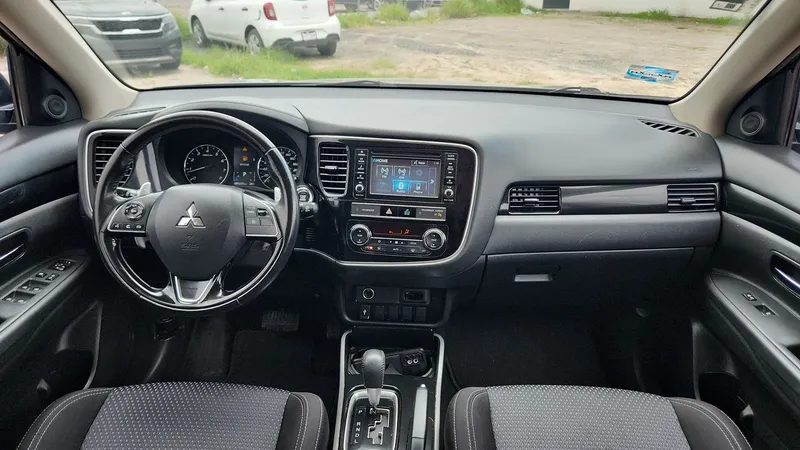 Mitsubishi Outlander 2019