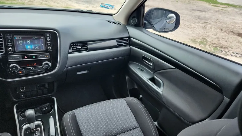 Mitsubishi Outlander 2019